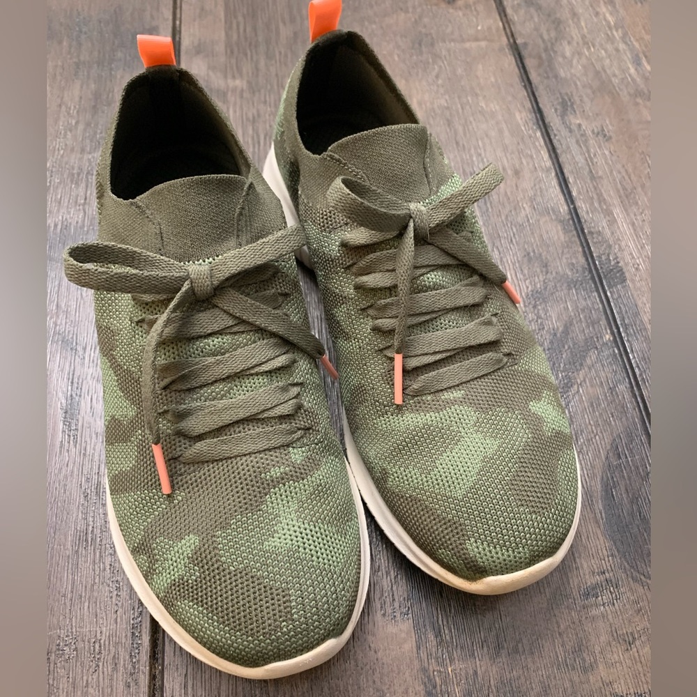 Skechers MemoryFoam camo women’s 8